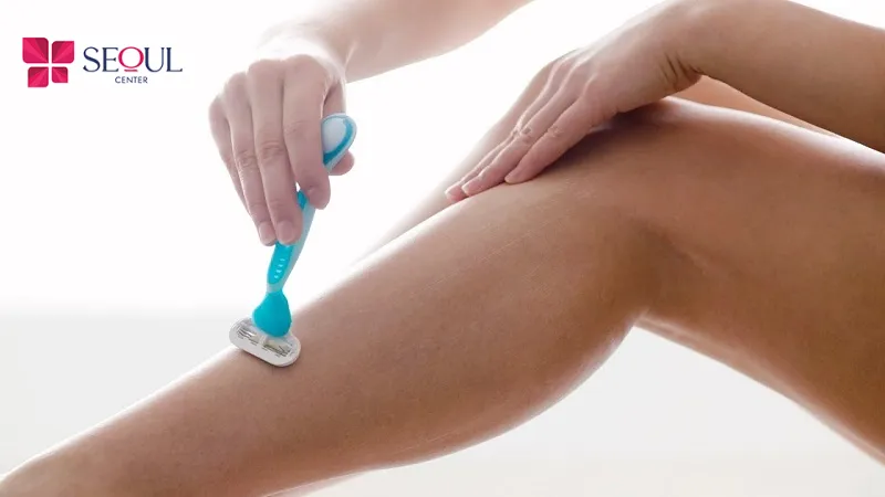 Những cách như cạo, tẩy, waxing sẽ giúp loại bỏ lông chân nhanh chóng, hiệu quả