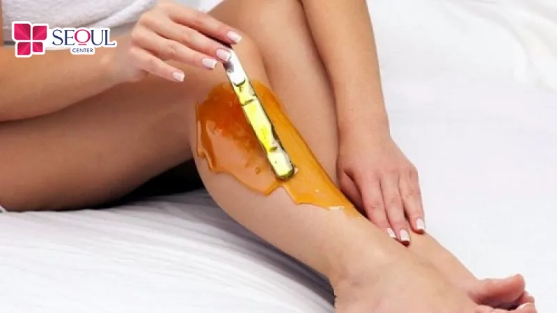 Mật ong chứa nhiều thành phần có thể giúp lông chân giảm mọc, ngăn ngừa thâm sạm da chân tốt