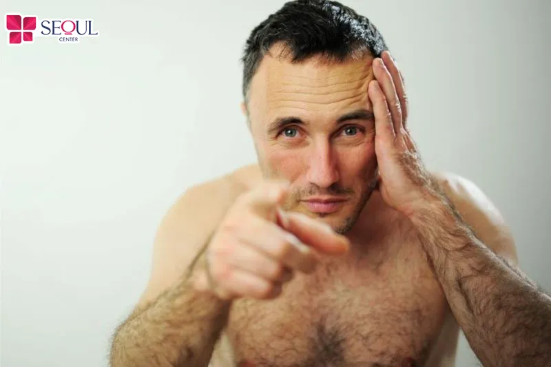 Nam giới có nhiều lông tay mọc rậm dày sẽ trông nam tính và có tính cách mạnh mẽ