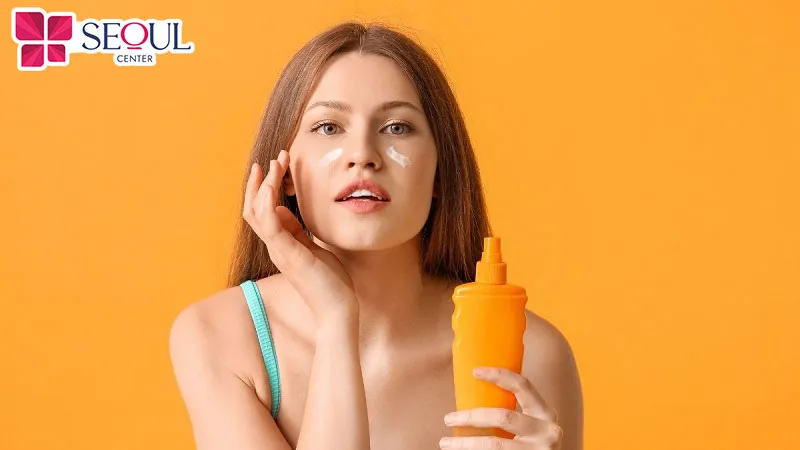 Bôi kem chống nắng trong quá trình dưỡng trắng tại nhà sẽ giúp mẹ bỉm cải thiện làn da xỉn màu tốt hơn