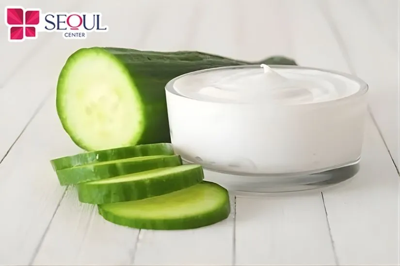 Cách tắm trắng bằng sữa chua không đường trộn cùng dưa chuột nghiền nhuyễn