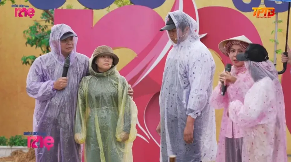 Chị Lan bất ngờ xuất hiện tại chương trình và kể về quá trình giúp hai bà cháu Dì Bông, đặc biệt cậu bé Hoàng được dịp cảm ơn ân nhân của mình