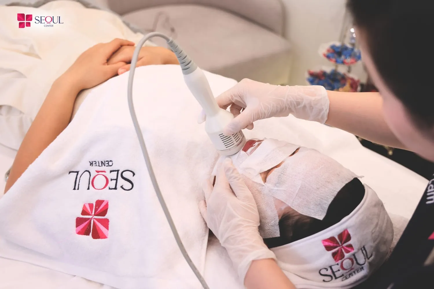 Thẩm mỹ viện Đà Nẵng Seoul Center sở hữu đội ngũ kỹ thuật viên lành nghề, thực hiện nhẹ nhàng, thoải mái