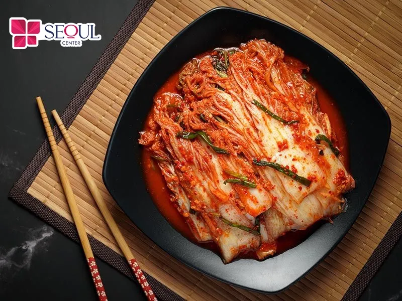 Bạn hãy hạn chế sử dụng những chất kích thích và tránh ăn các món lên men như kim chi, dưa chua,...