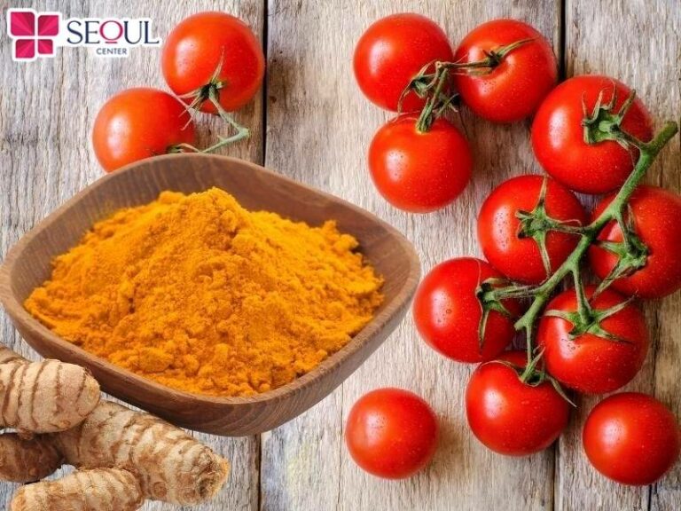 Bộ đôi nghệ và cà chua sẽ giúp da sáng, đều màu, mờ thâm, ngăn ngừa mụn hình thành