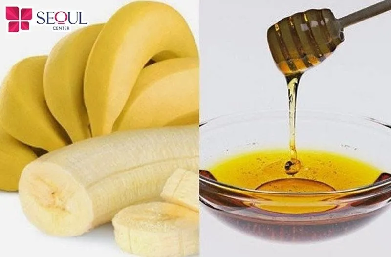 Chuối trộn cùng mật ong sẽ tạo thành mặt nạ dưỡng da, nâng tông da, làm mềm mịn da khá hữu hiệu