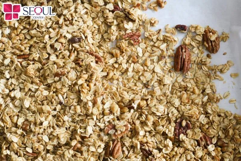 Bột yến mạch sẽ giúp da vùng cổ thêm mềm mại, trắng sáng hơn