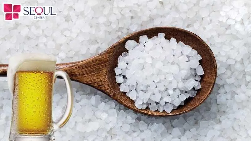 Tắm trắng bằng bia và muối sẽ giúp da loại bỏ da chết, da dần đều màu và mềm mại hơn