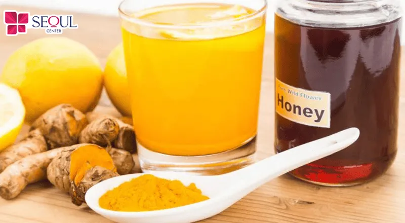 Mật ong, nghệ, nước cốt chanh là bộ ba có thể hỗ trợ ức chế lông mọc, sợi lông mảnh, yếu dần và tự rụng