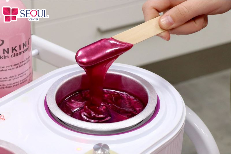 Wax nóng được nhiều chị em lựa chọn nhờ khả năng lấy lông hiệu quả
