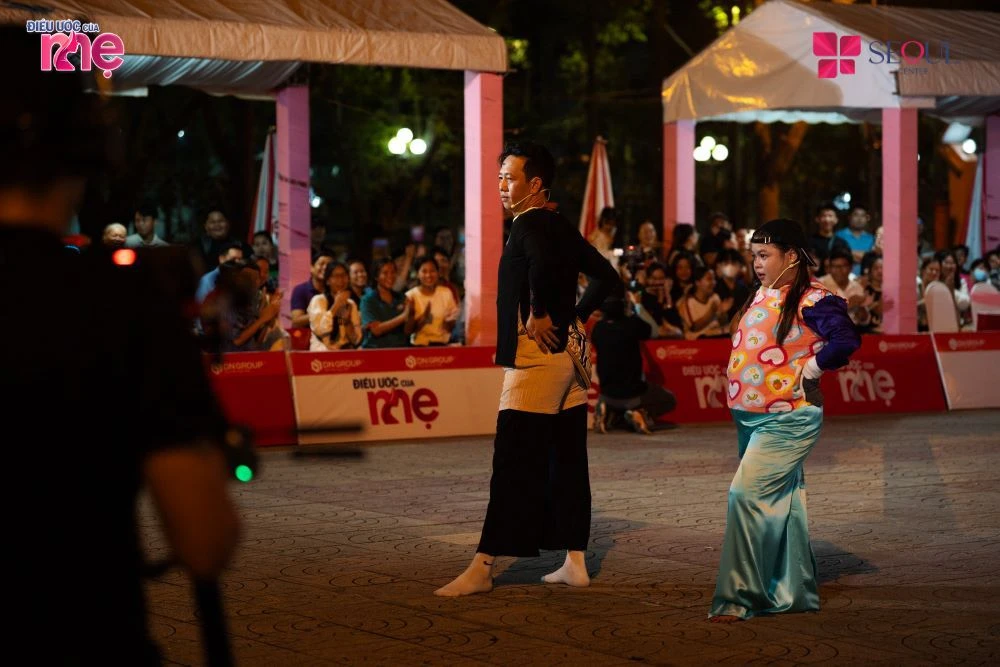 Hai bên gia đình, khách mời mở cánh cửa tương lai