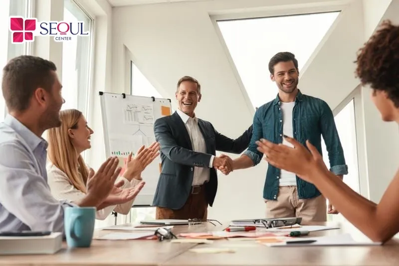 Người sở hữu đặc điểm dáng mày này có tầm nhìn xa, thành công trong lĩnh vực kinh doanh