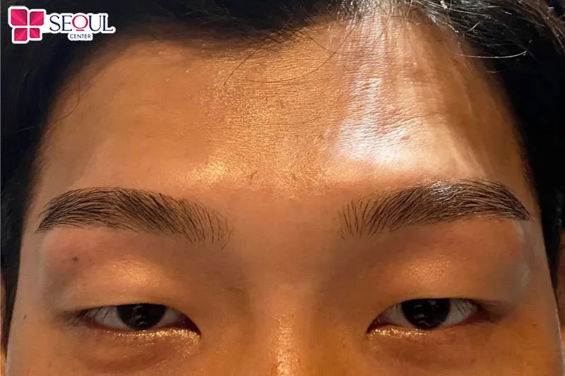 Nếu khoảng cách lông mày cách quá xa mắt thì đây là người cởi mở, giỏi cân bằng giữa công việc và cuộc sống