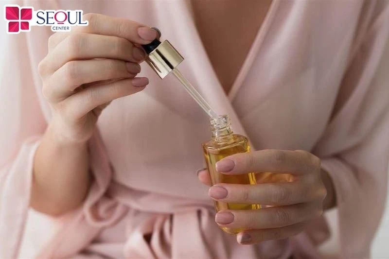 Hạn chế sử dụng quá nhiều mỹ phẩm cùng lúc trên da, dễ làm da bị bít tắc nổi mụn hoặc rối loạn cơ chế tự bảo vệ của da