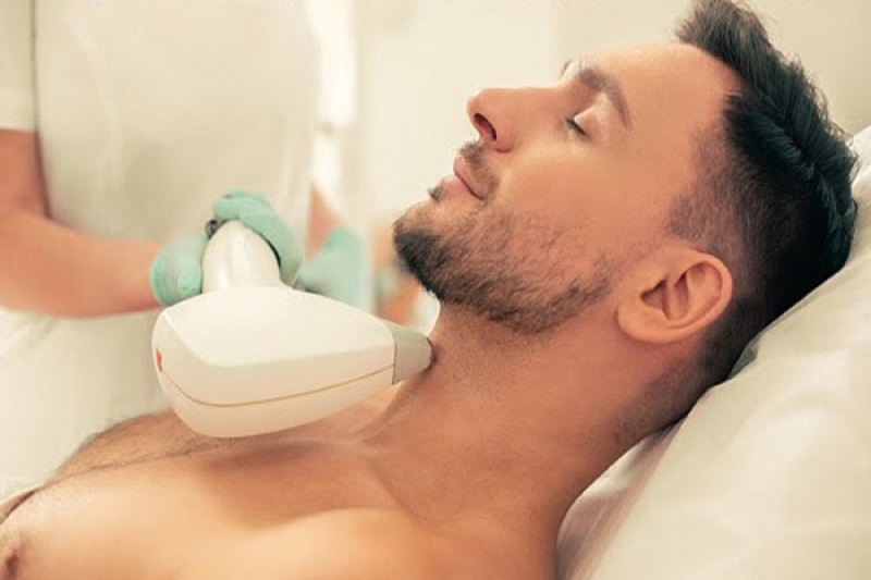 Râu ở nam giới thường phát triển nhanh hơn nữ giới