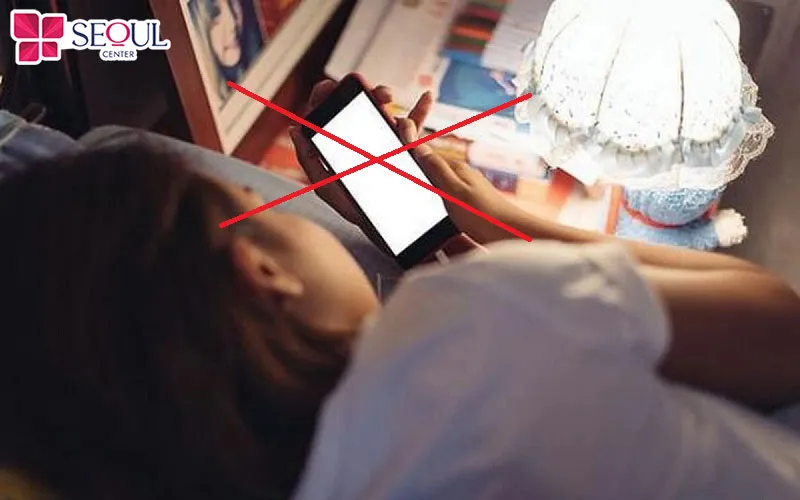 Sau khi cắt mí mắt bạn nên hạn chế xem điện thoại, máy tính bảng, thiết bị điện tử