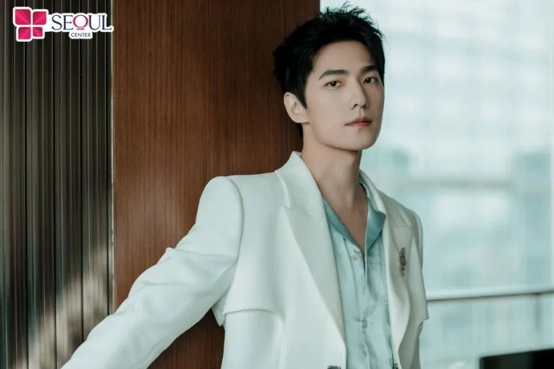 Chàng trai có dáng mày ngài thường tài giỏi, bản lĩnh, quyết đoán giúp họ thăng tiến nhanh trong sự nghiệp, đường tình duyên cũng khá suôn sẻ