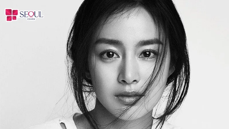 Phụ nữ có dáng mày ngài thường là người thông minh, biết đối nhân xử thế, sự nghiệp thăng tiến, tình duyên viên mãn