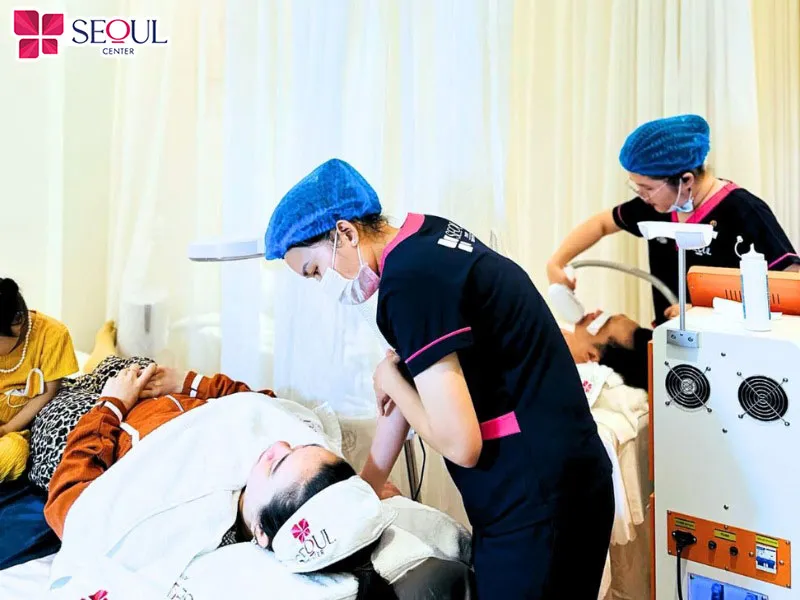 Bạn nên tái khám theo lịch hẹn bác sĩ để kiểm tra mức độ tương thích của sụn