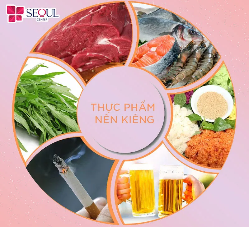 Nên kiêng khem các loại thực phẩm dễ gây ngứa, kích ứng và để lại sẹo