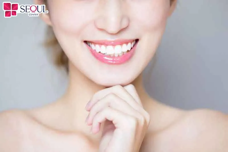 Các dáng môi đẹp thường có sự cân đối giữa hai bên khóe môi