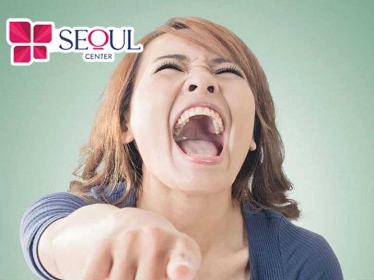 Không nên cười quá lớn để tránh tình trạng làm căng vết mổ