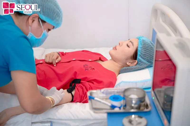 Quy trình nâng cung chân mày tại Seoul Center luôn đảm bảo theo tiêu chuẩn an toàn y khoa