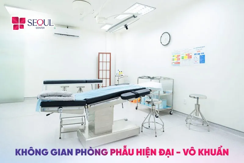 Quá trình xử lý cằm cũ sẽ được thực hiện tại phòng phẫu vô khuẩn, hiện đại, an toàn