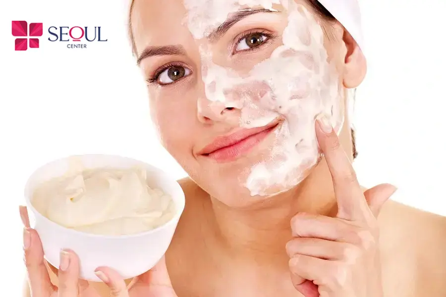 Sữa chua có chứa nhiều dưỡng chất giúp da vừa trắng sáng vừa ẩm mịn tự nhiên