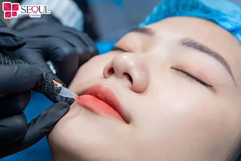 Kết hợp cả hai liệu trình giúp môi tươi tắn và tự nhiên hơn