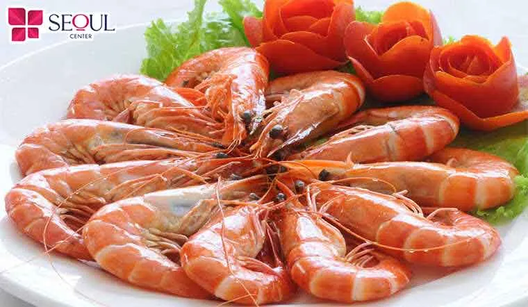 Xăm môi không nên ăn tôm mà nên kiêng trong một khoảng thời gian