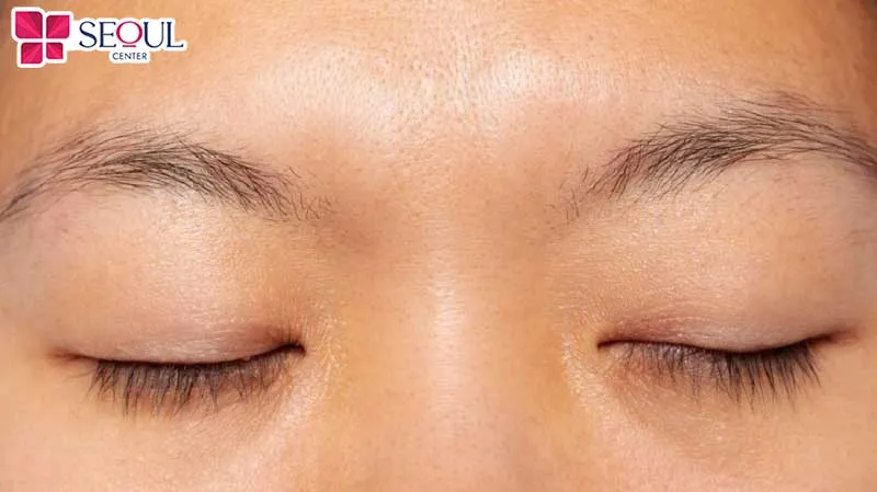 Những ai có chân mày thưa có thể lựa chọn phun lông mày màu nâu đen để vừa hài hòa gương mặt vừa sáng da