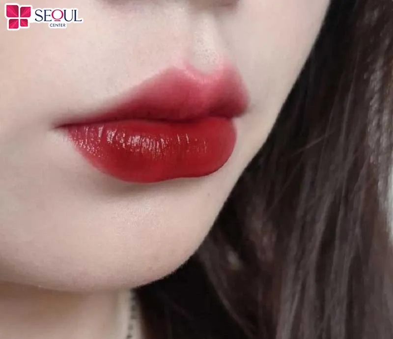 Màu môi đỏ Ruby nằm trong top những màu mực được phụ nữ lựa chọn nhiều tại các cơ sở phun xăm