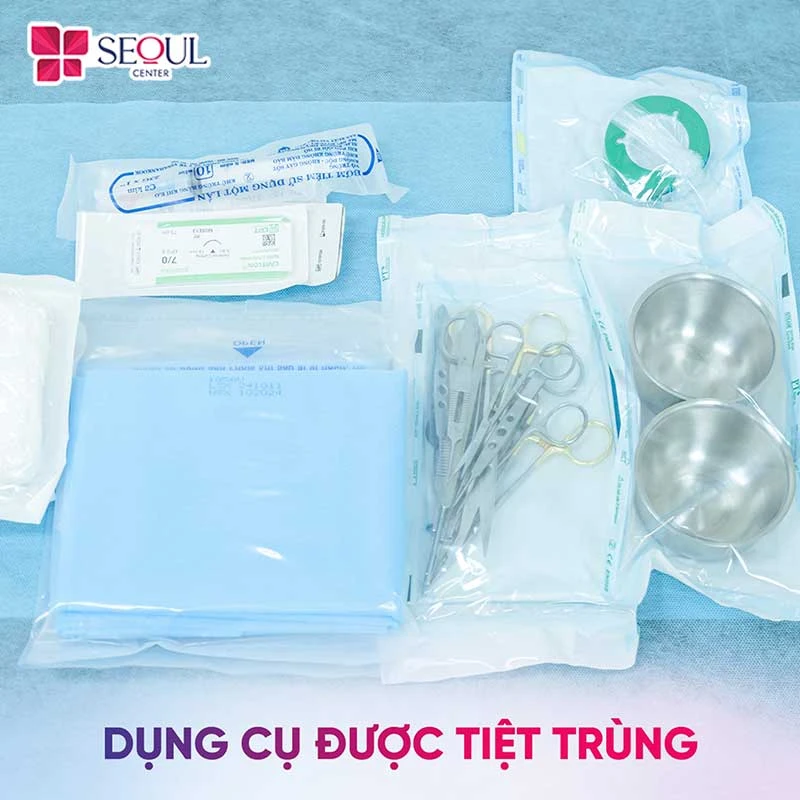 Dụng cụ được vô trùng và đói gói trước phẫu thuật theo quy trình chuẩn tại Seoul Center