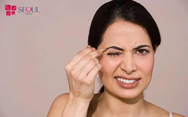Việc có nên loại bỏ hay không còn phụ thuộc vào vị trí xuất hiện của sợi lông bạc