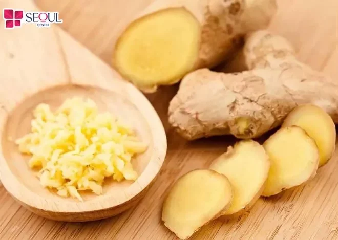 Gừng tươi có khả năng kích thích tuần hoàn máu tại vùng chân mày, hỗ trợ nang lông phát triển và góp phần giúp sợi lông mọc khỏe, đều hơn.
