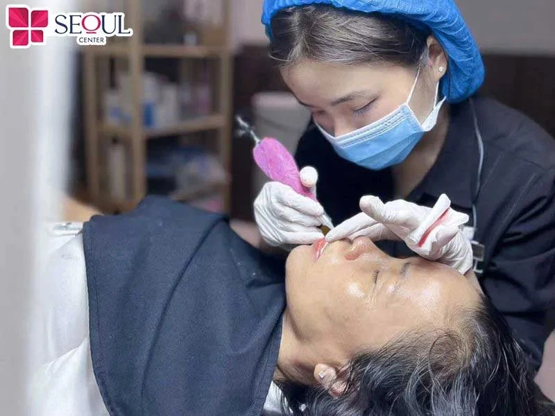 Lựa chọn cơ sở có giấy phép hoạt động hợp pháp, có đội ngũ chuyên viên phun xăm giỏi, công nghệ tiên tiến bạn sẽ có được kết quả môi như mong đợi