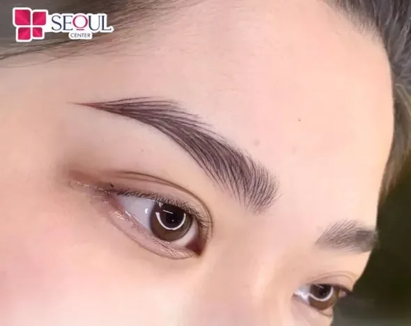 Điêu khắc chân mày giúp chân mày lên màu tự nhiên, ít sưng, đặc biệt mang lại diện mạo hài hòa chỉ sau một liệu trình.
