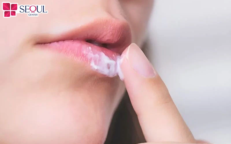 Cần tuân thủ theo hướng dẫn của chuyên viên về cách chăm sóc sau phun môi hàn quốc