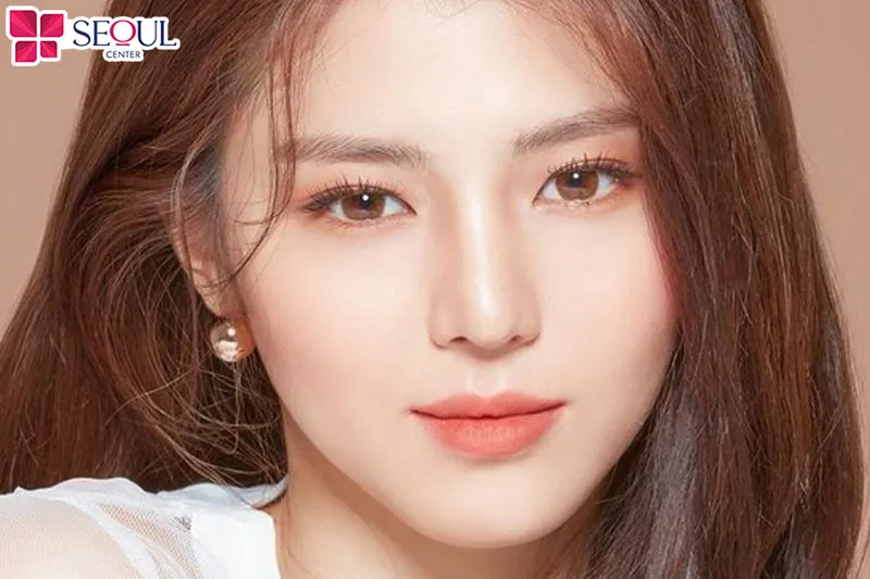 Khi phun môi softlips nên chọn màu môi phù hợp với nước da và độ tuổi
