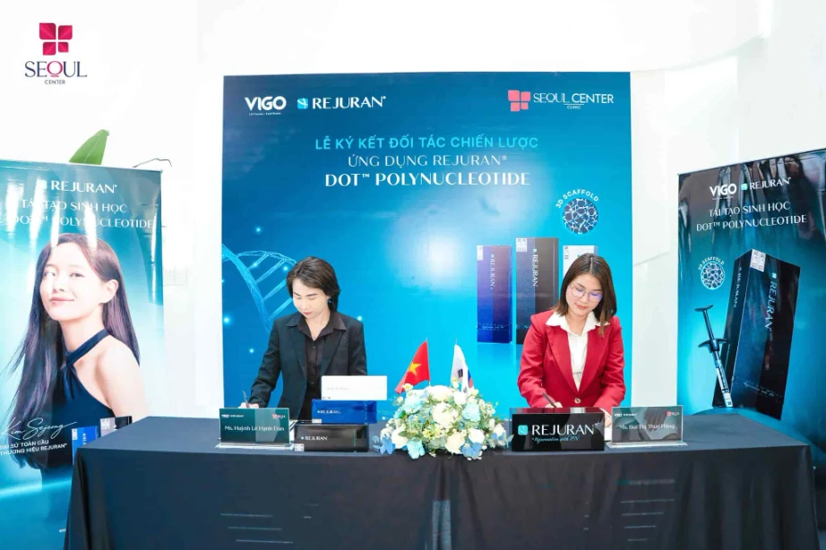 Buổi lễ ký kết hợp tác giữa Seoul Center và Rejuran đã diễn ra thành công tốt đẹp