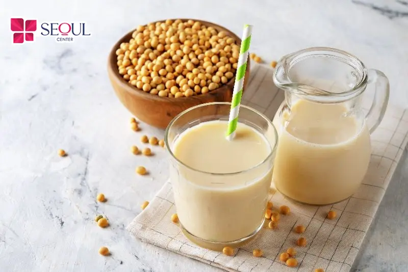 Bổ sung các loại thực phẩm giàu Vitamin và đậu nành giúp ức chế mọc lông từ bên trong.
