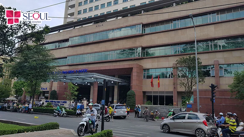 Bệnh viện Đại học Y Dược TPHCM mang lại sự an tâm cao nhờ quy trình y khoa nghiêm ngặt.