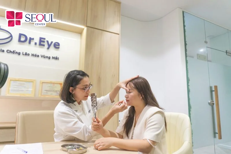 Chuyên khoa Thẩm mỹ Dr. Eye chuyên thăm khám và thực hiện tiêm botox xóa nhăn mắt chuyên sâu