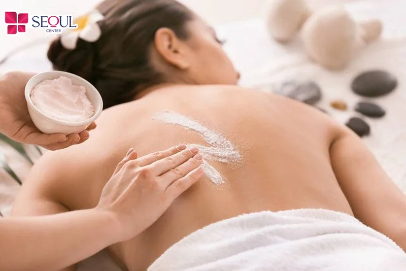 Chi phí điều trị mụn lưng dao động linh hoạt dựa trên mức độ mụn và gói dịch vụ bạn lựa chọn.