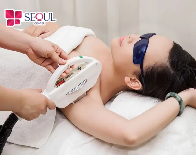 Triệt lông bằng laser là phương pháp hiện đại giúp loại bỏ các vùng lông không mong muốn an toàn