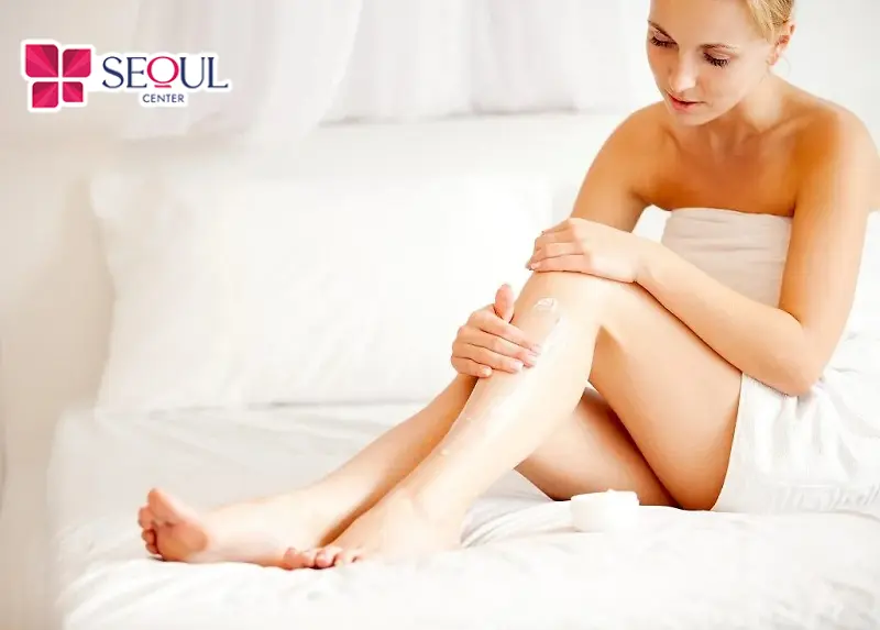 Sau khi trị thâm chân bạn cần dưỡng da chân và bảo vệ da khỏi tác động của tia UV
