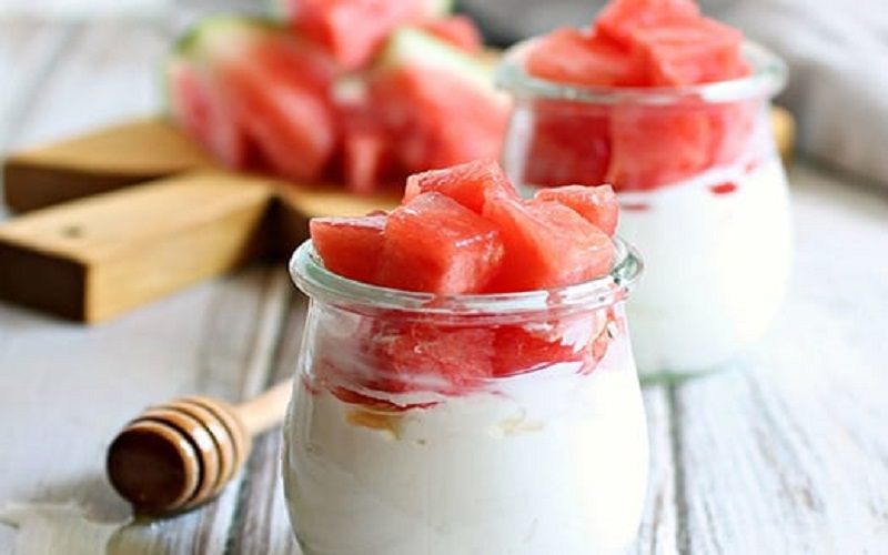 Sữa chua dưa hấu là gợi ý thực đơn giảm cân khoa học đem lại hiệu quả cao