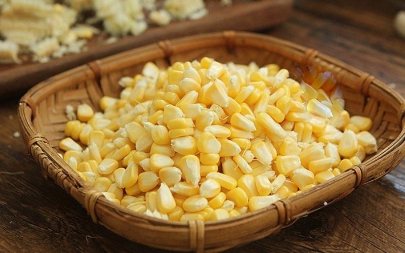 Hàm lượng calo trong ngô chỉ bằng một bát cơm trắng