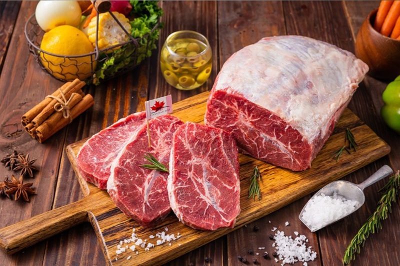 Thịt bò chứa nhiều calo, là thực phẩm cần bổ sung khi tìm hiểu calo là gì và lên thực đơn tăng cân